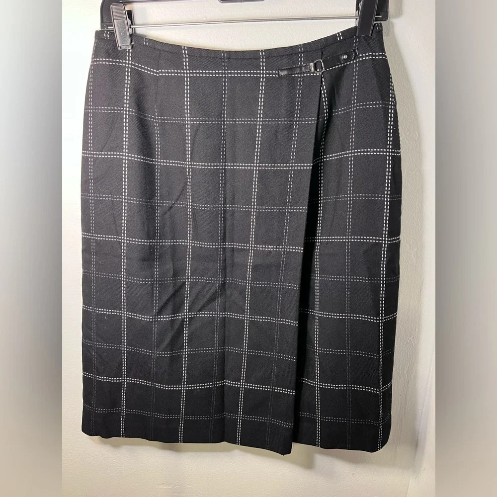Kasper CO. size 8, wrap, a-line black/white plaid faux waist buckle midi skirt